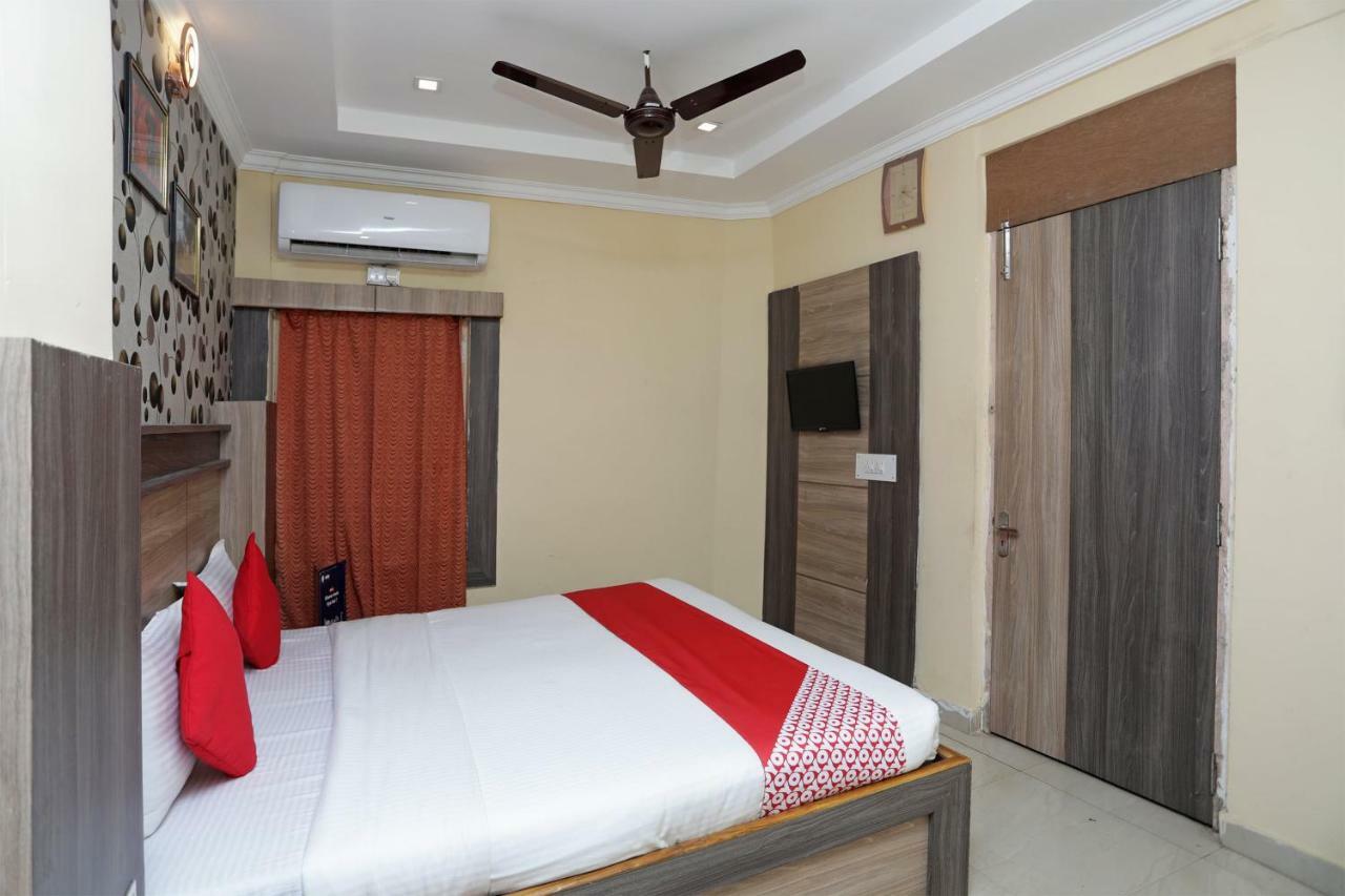 Oyo 4065 Hotel Richi Bhubaneswar Exteriör bild