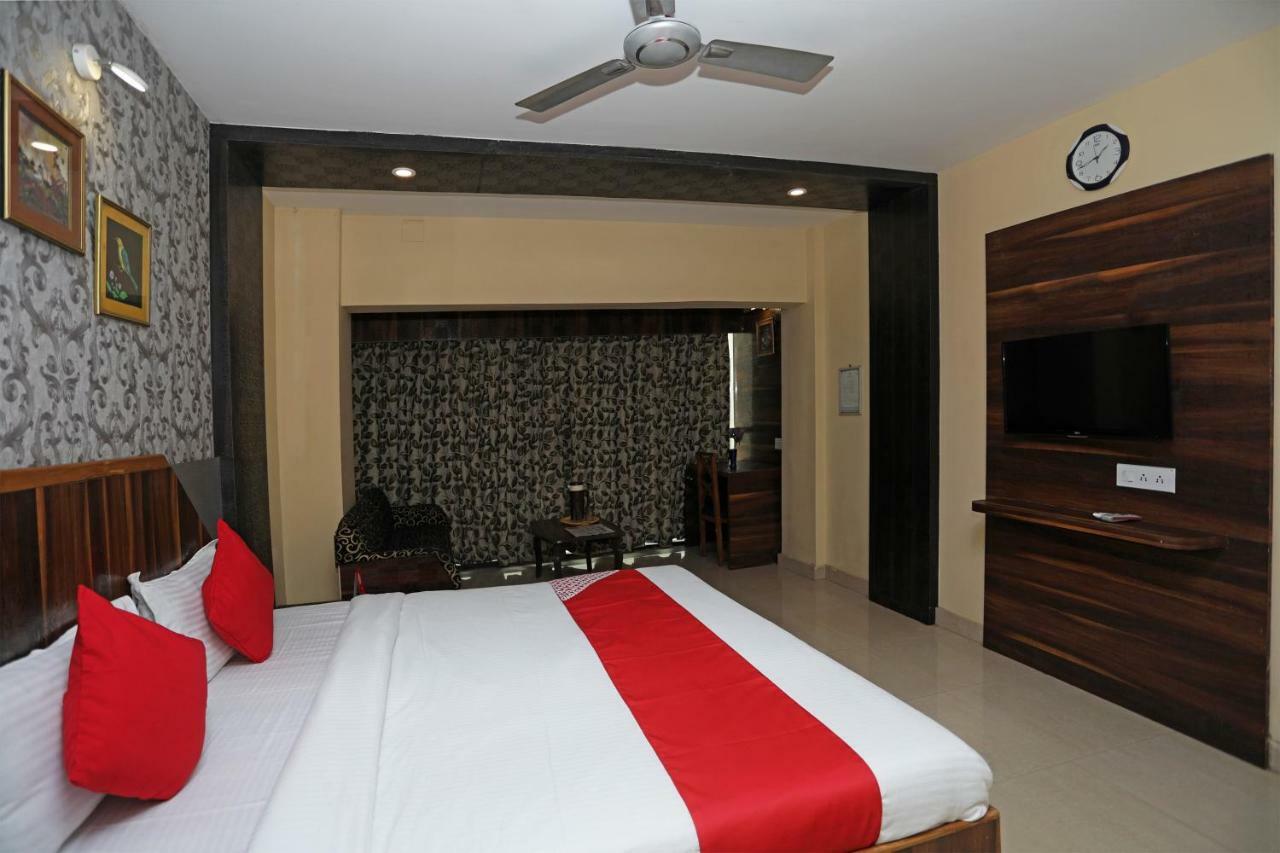 Oyo 4065 Hotel Richi Bhubaneswar Exteriör bild